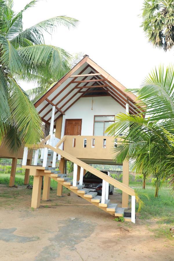 The Tottam Beach Hotel - Trincomalee Exterior foto