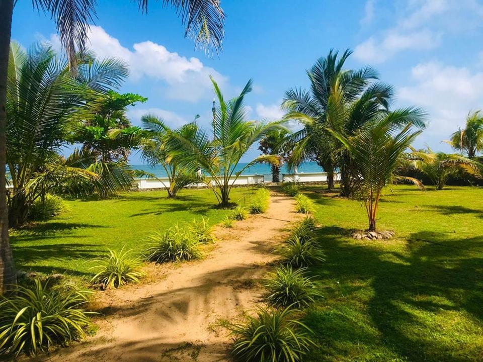 The Tottam Beach Hotel - Trincomalee Exterior foto